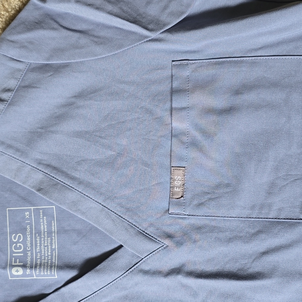 XS Figs Blue Vapor Womens Catarina Scrub Top - Picture 2 of 3